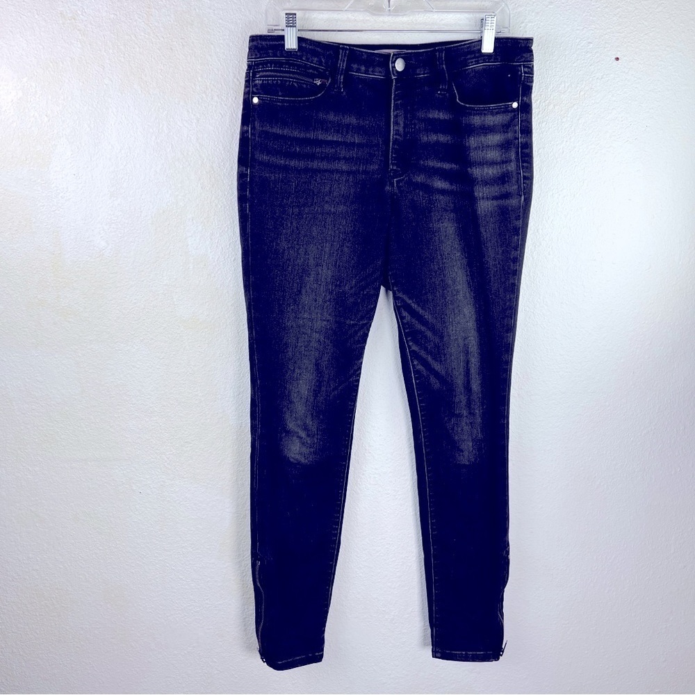 ATHLETA SKULPTEK BLACK JEANS, SIZE 10. Skinny fit w/zippers at ankles. 5 pocket
